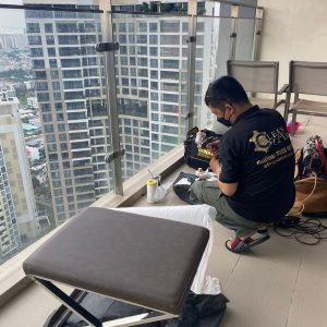 Dịch vụ vệ sinh ghế da văn phòng – Giữ không gian làm việc luôn sạch sẽ